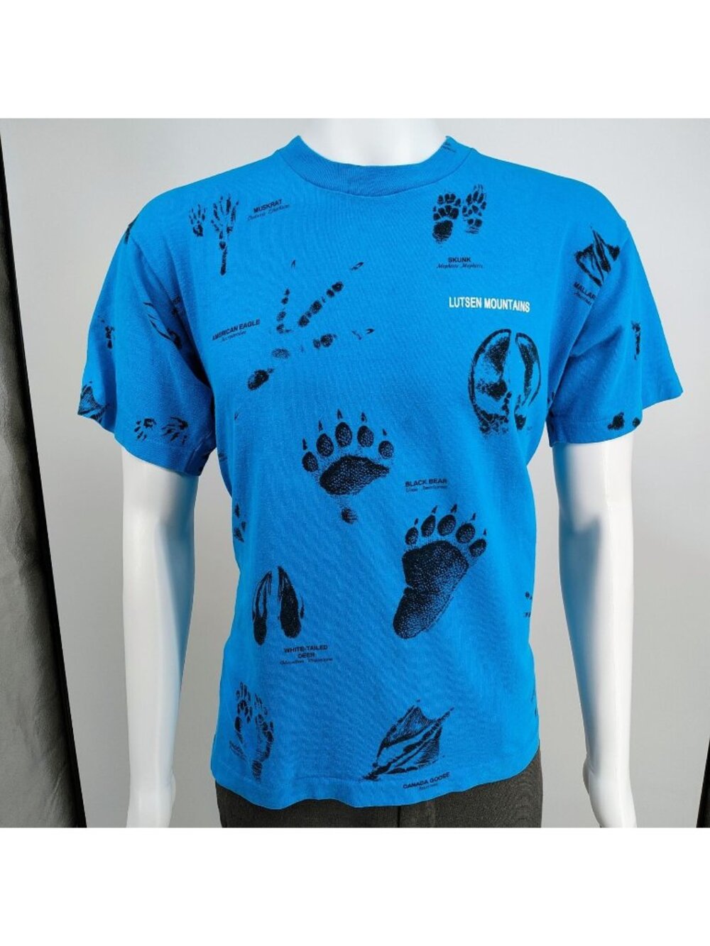 Vintage Single Stitch Lutsen Mountains All Over Print Animal Tracks T-Shirt (L)
